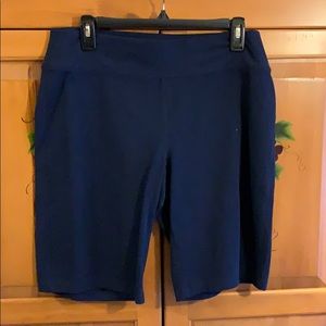 Women’s Athletic slim fit Bermuda